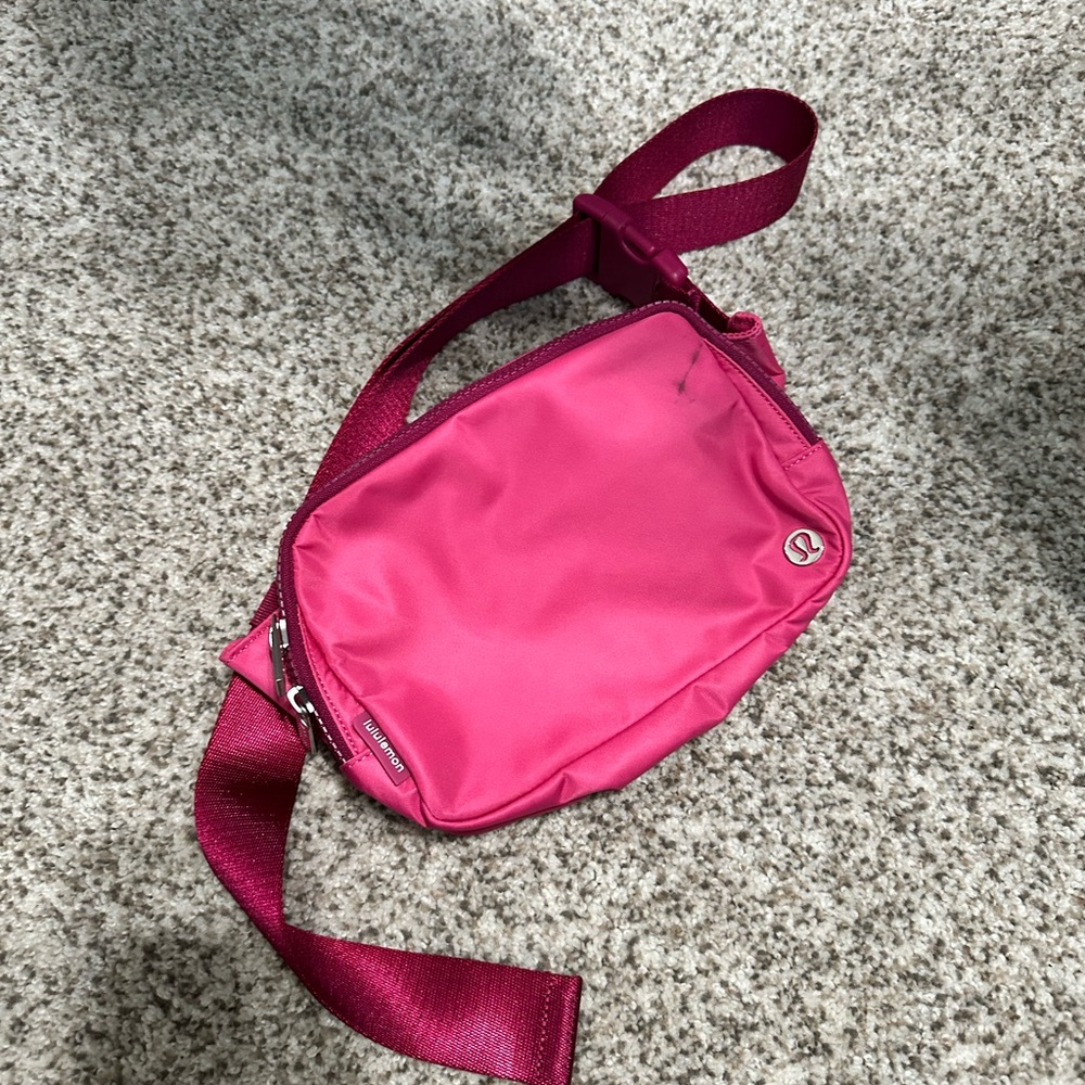 Lululemon everywhere belt bag large 2L